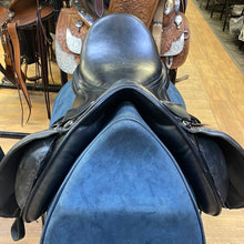 Load image into Gallery viewer, Used 18” Duette Fidelio Dressage Saddle #16564
