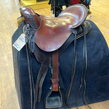 Load image into Gallery viewer, Used 15.5” Synergist Saddle Endurance #16084
