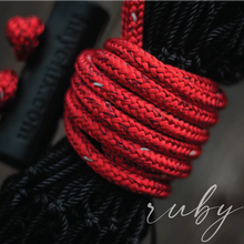 Load image into Gallery viewer, Hay Chix Half Bale Net 1 3/4 Orginal HB134