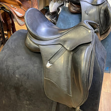 Load image into Gallery viewer, Used Bates Isabell Dressage Saddle #16717

