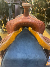 Load image into Gallery viewer, Cashel 14" All Arounder Western Saddle
