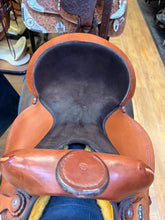 Load image into Gallery viewer, Used 15” Fabtron Lady Trail Saddle
