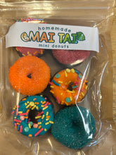 Load image into Gallery viewer, The Posh Pony Donut Treat -8599