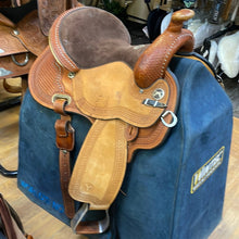 Load image into Gallery viewer, Used 15” Circle Y Kendra Shooter Saddle #17220
