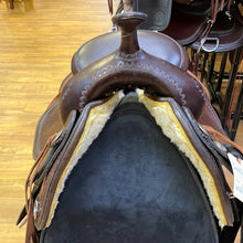 Load image into Gallery viewer, Used 17” Textan Flex Western Trail Saddle #14708
