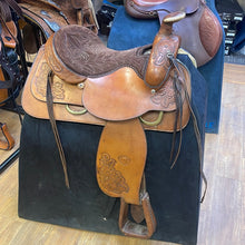 Load image into Gallery viewer, Used 16” Hereford Textan Western Saddle #16502
