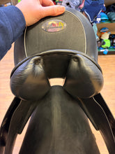 Load image into Gallery viewer, Used 18” Butterfly Claudia Saddle #