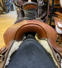 Load image into Gallery viewer, Used 16” Fabtron Western Saddle #16772
