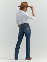 Load image into Gallery viewer, Women&#39;s Wrangler ULTIMATE RIDING JEAN WILLOW IN LOVETTE
