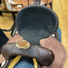 Load image into Gallery viewer, Nash Barrel Saddle Model #30601 Old West Barrel