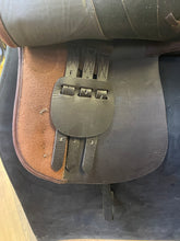 Load image into Gallery viewer, Used 18.5” Royal Highness All Purpose Saddle #22516

