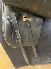Load image into Gallery viewer, Used 17” Custom Saddlery Dressage Saddle #21471
