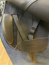 Load image into Gallery viewer, Used 16.5” Wintec 500 Dressage Saddle #21766
