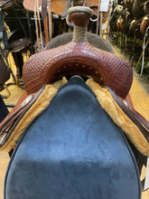 Load image into Gallery viewer, Used 16” Corriente Barrel Saddle #19456
