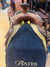 Load image into Gallery viewer, Used 16” Circle Y Western Show Saddle #26632
