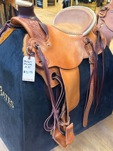 Load image into Gallery viewer, McCall McLite 15.5” Half Padded Wade Western Saddle
