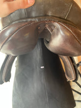 Load image into Gallery viewer, Used 17.5” Berney &amp; Brother All Purpose Saddle #18255
