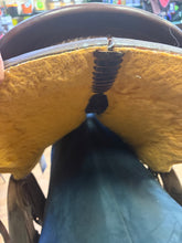 Load image into Gallery viewer, Used 16” Crates 2222 Classic Reining Saddle Round Skirt #29531
