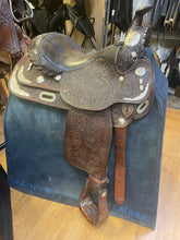 Load image into Gallery viewer, Used 15.5” Circle Y Dark Oil Show Saddle #23405

