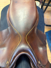 Load image into Gallery viewer, Used 17” Pessoa Close Contact #27358
