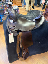 Load image into Gallery viewer, Used 15.5” Simco Arab Western Saddle #28496
