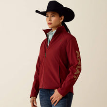 Load image into Gallery viewer, Ariat Logo Softshell Jacket - SYRAH
