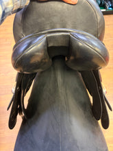 Load image into Gallery viewer, Used 18” Lovatte &amp; Ricketts Berkeley Dressage #29116
