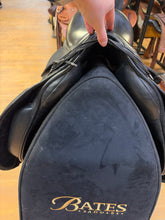 Load image into Gallery viewer, Used 18” Country Connection Buffalo Leather Dressage Saddle #26180
