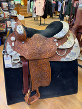 Load image into Gallery viewer, Used 16” Billy Royal Western Show Saddle #27591
