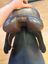 Load image into Gallery viewer, Used 17.5” Adam Ellis Close Contact #27862
