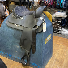 Load image into Gallery viewer, Used 15” Wintec Western Saddle #15910
