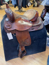 Load image into Gallery viewer, Used 15” Hereford Western Show Saddle #23075
