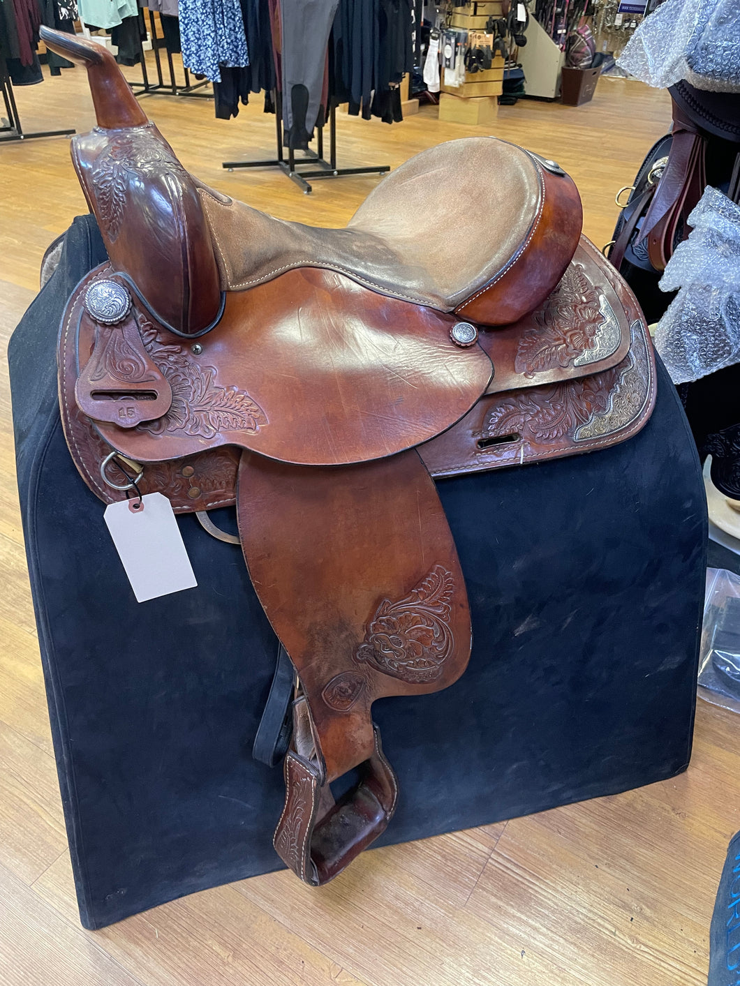 Used 15” Hereford Western Show Saddle #23075
