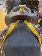 Load image into Gallery viewer, Used 17” Custom Nash Mounted Shooting Saddle
