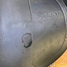 Load image into Gallery viewer, Used 17” Anky Adjustable Dressage Saddle #15482
