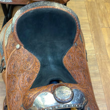 Load image into Gallery viewer, Used 16” Circle Y Show Saddle #16594

