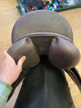 Load image into Gallery viewer, Used 18.5” Royal Highness All Purpose Saddle #22516
