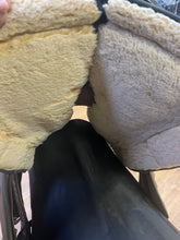 Load image into Gallery viewer, Used 16” Big Horn Western Saddle #25017
