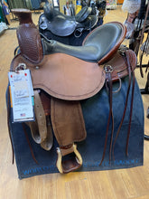 Load image into Gallery viewer, Used 17” Circle Y Oakwood Western Saddle #19388
