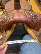 Load image into Gallery viewer, Used 17” SRS Rough out Ranch Saddle #25464
