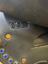 Load image into Gallery viewer, Used 16” Amish Made Black Bling Endurance Saddle #22055
