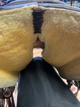 Load image into Gallery viewer, Used 13” Circle Y Western Saddle #24566
