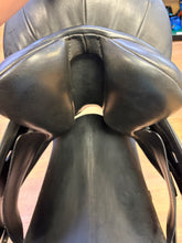 Load image into Gallery viewer, Used 18.5” Smith Worthington Stellar Dressage Hoop Tree #28607
