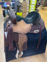 Load image into Gallery viewer, Used 16” Nash Barrel Saddle #24728
