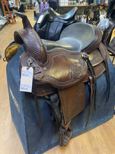 Load image into Gallery viewer, Used 16” Dakota Halflinger Tree #25266
