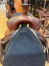 Load image into Gallery viewer, Used 13” Circle M Western Saddle #22053
