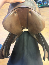 Load image into Gallery viewer, Used 18” Dover Rotate to Fit Close Contact #27823
