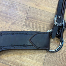 Load image into Gallery viewer, DFT Western Tack Steer Tripping Breast Collar

