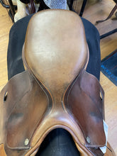 Load image into Gallery viewer, Used 17” Butet Close Contact Saddle #23113
