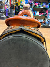 Load image into Gallery viewer, Used 15.5” About the Horse Western Saddle

